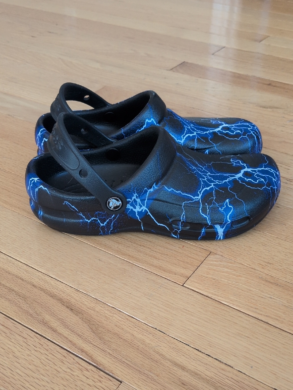 Crocs Bistro Black Lightning Bolt Size M6 W8